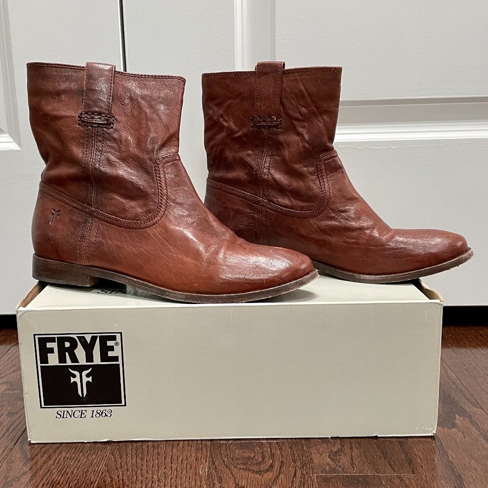 Frye Anna Shortie Pull On Boots / Cognac / Leather / Women’s Size 9